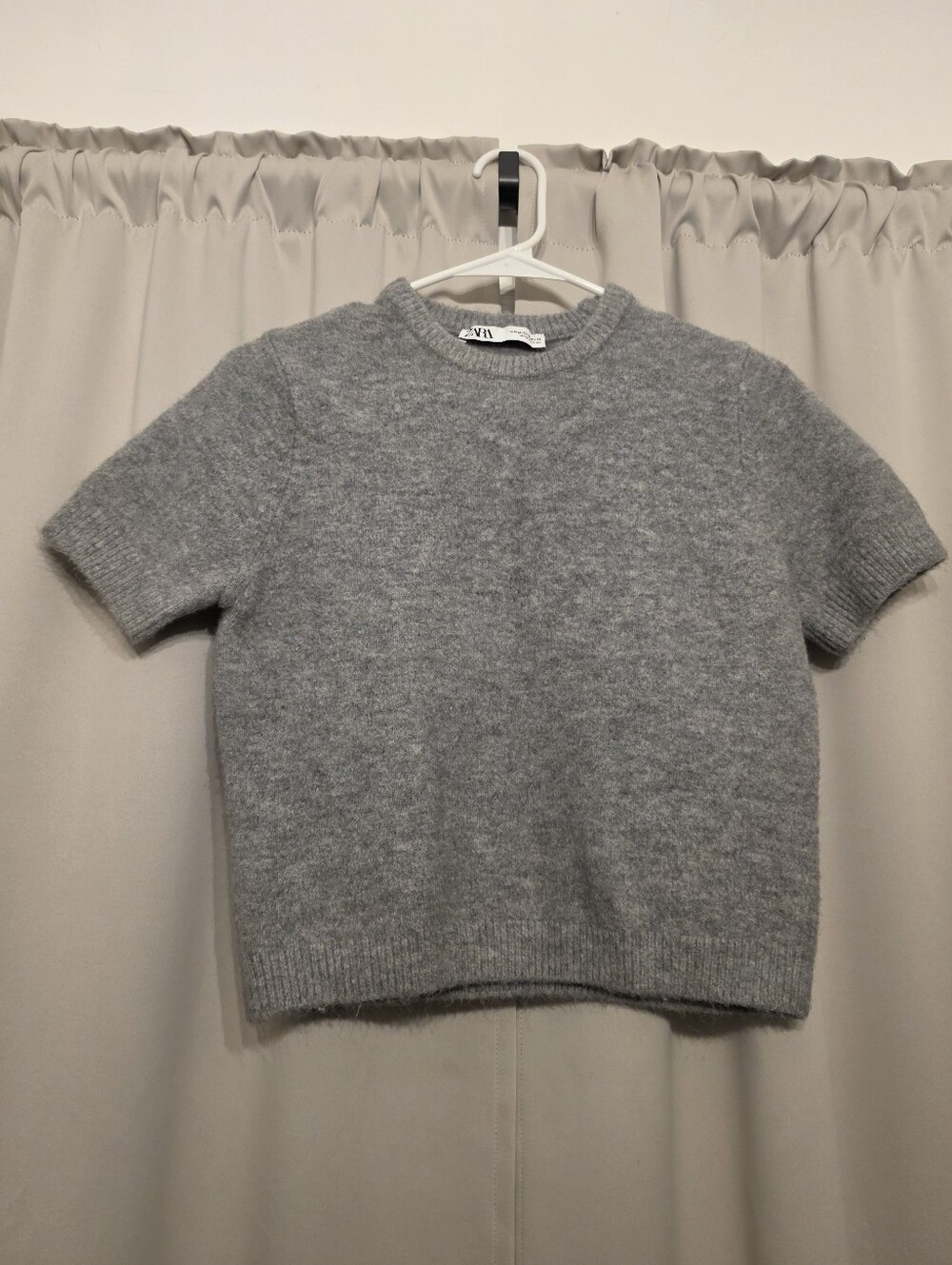 Zara soft-knit cropped short-sleeve sweater tee in heather gray, women's size M